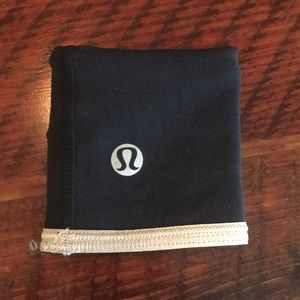 Wristband with pocket!